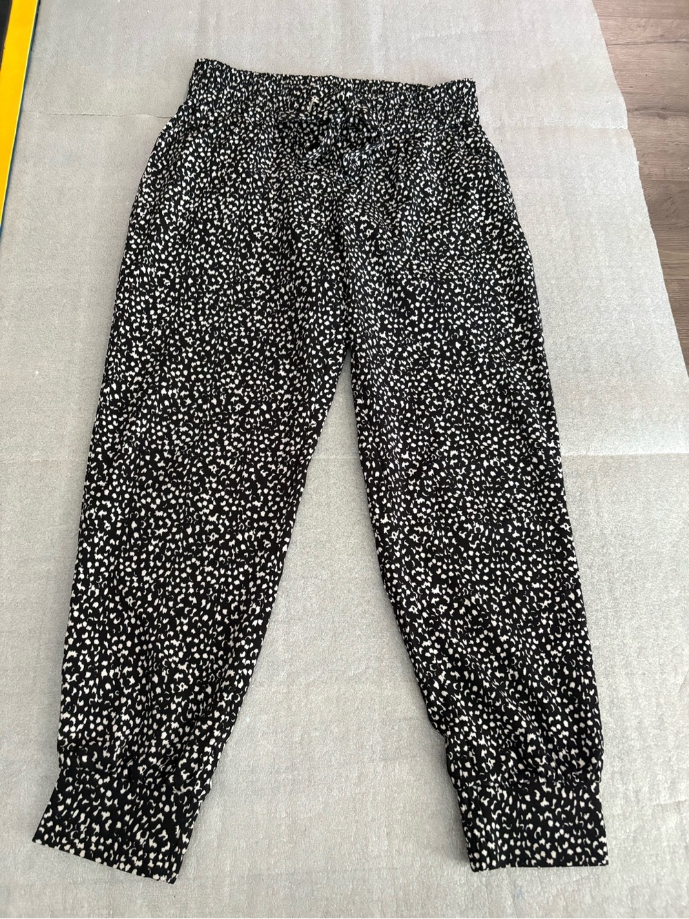 Dynamite Black & White Printed Jogger Drawstring Pullon Pants Casual Comfort